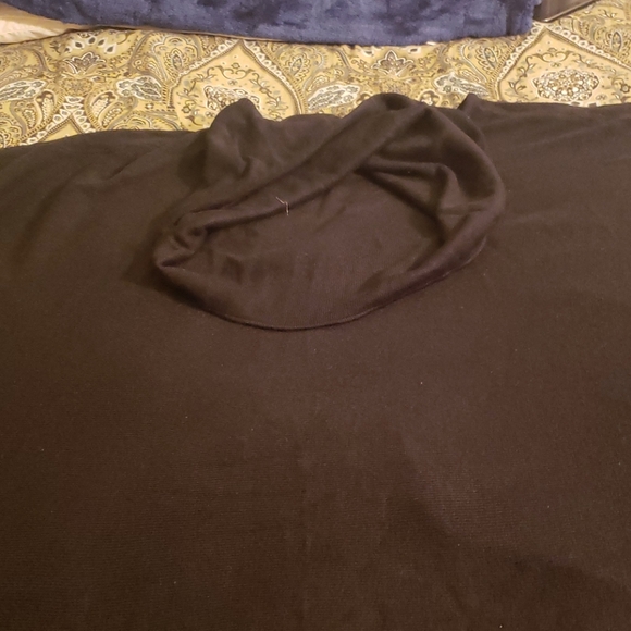 A poncho - Picture 2 of 3